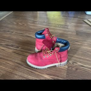 maroon/burgundy timberlands